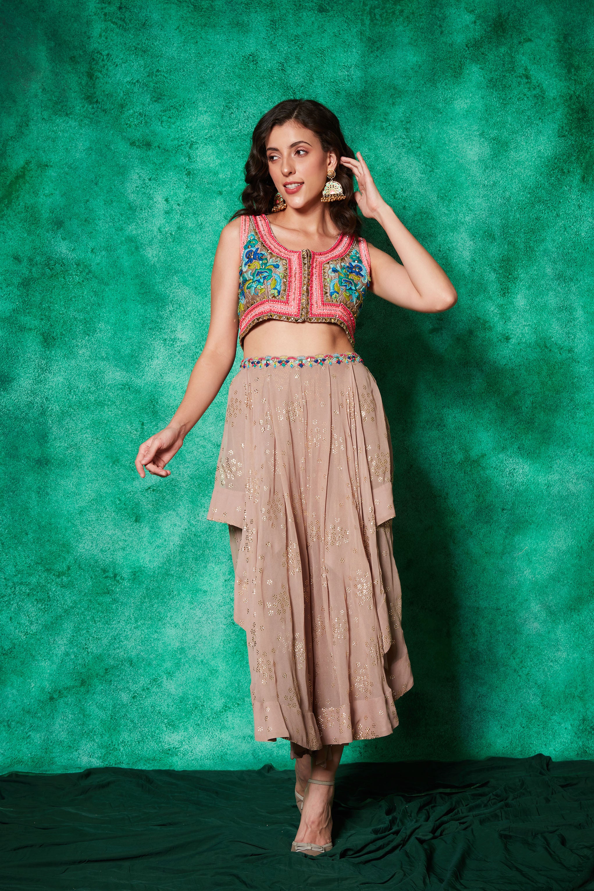 Crop-Jacket with Drape Pants