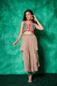 Crop-Jacket with Drape Pants