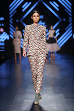 Load image into Gallery viewer, Handwoven Cotton in Geometric Pattern Tuxedo Pant-Suit - Saaj By Ankita
