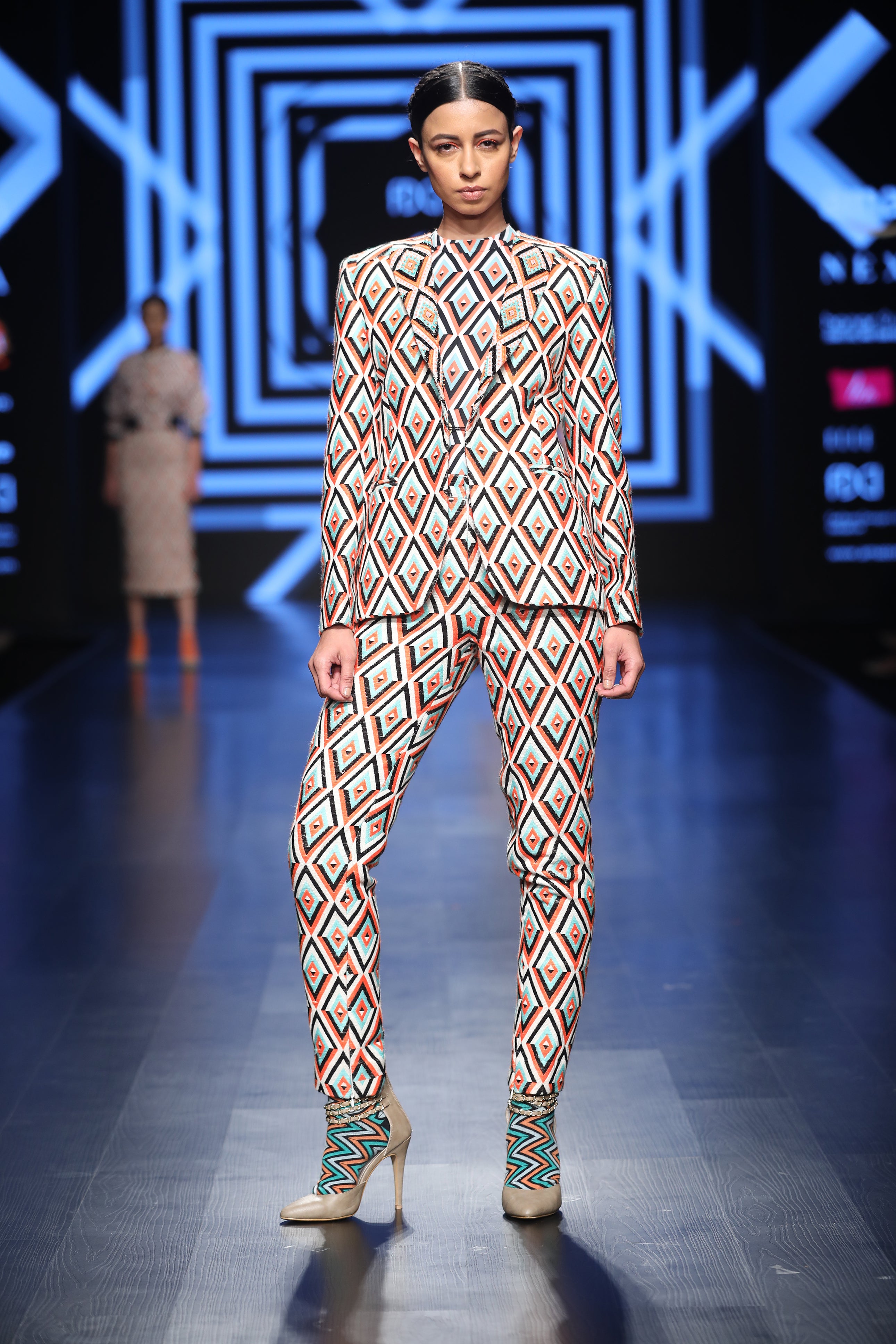 Handwoven Cotton in Geometric Pattern Tuxedo Pant-Suit - Saaj By Ankita