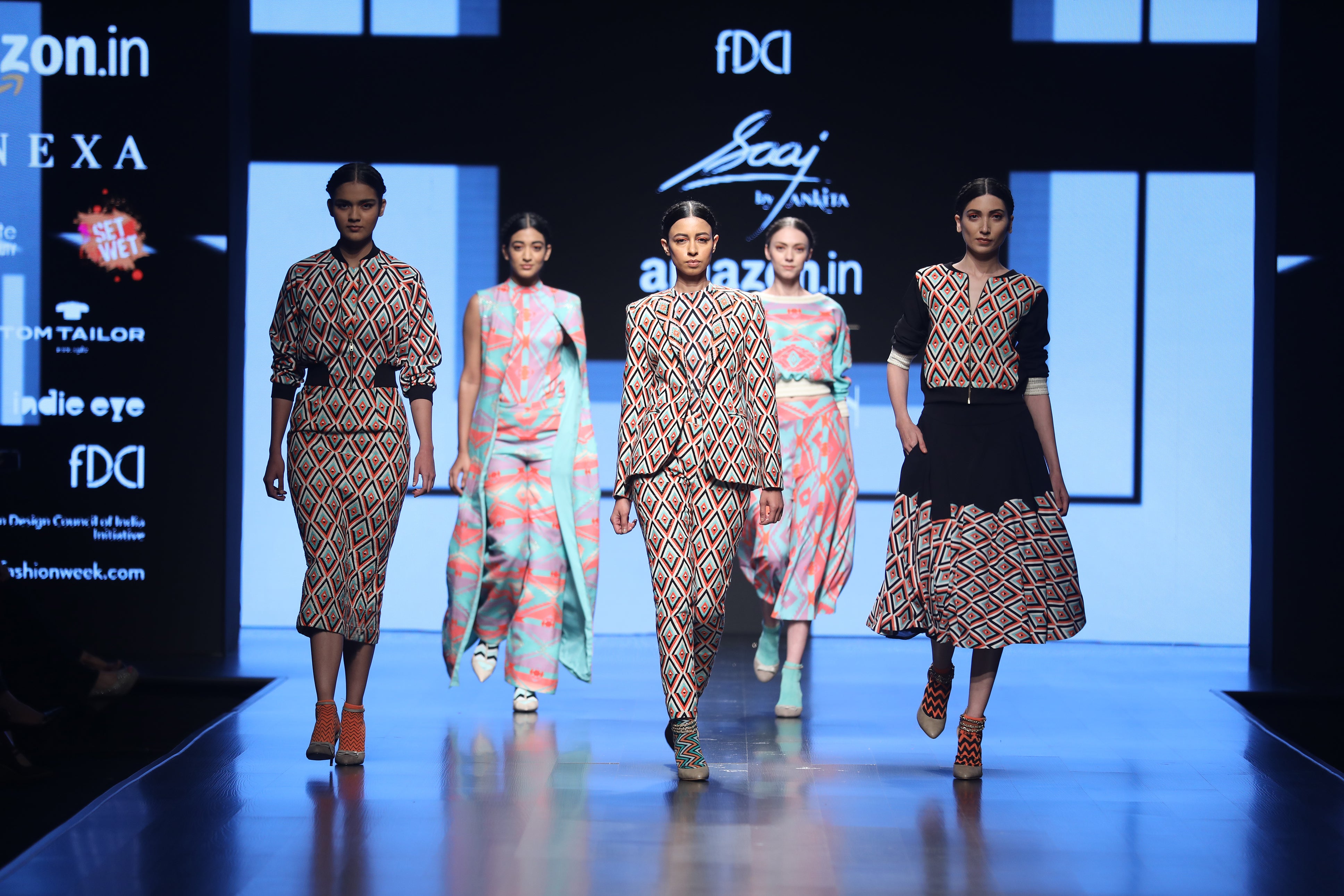 Handwoven Cotton in Geometric Pattern Tuxedo Pant-Suit - Saaj By Ankita